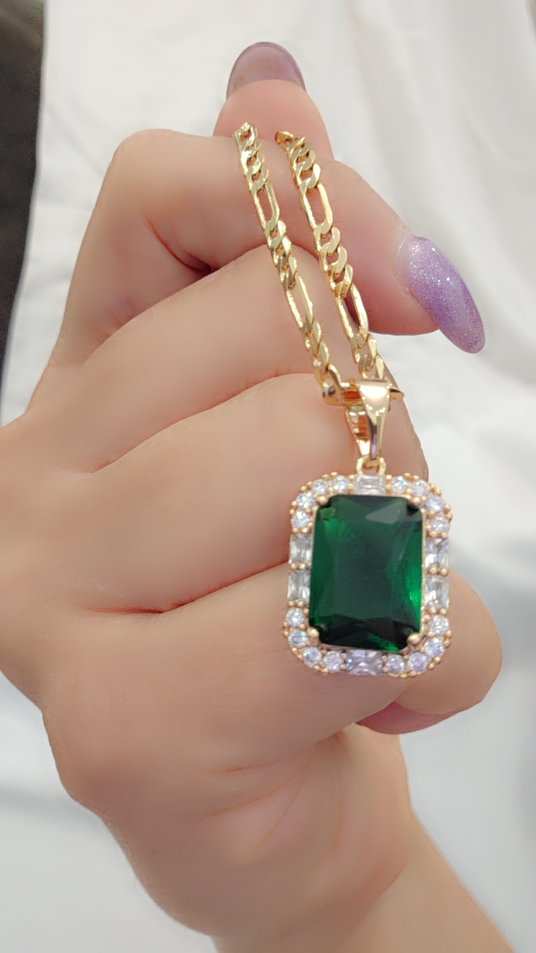 پلاک نگین جواهری سبز ژوپینگ طرح طلا
